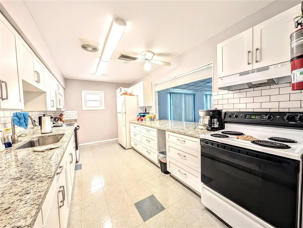 5951 Todd Street Bradenton FL 34207