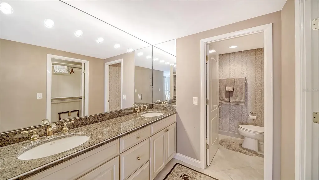 1212 Benjamin Franklin Drive Sarasota FL 34236