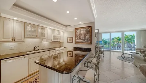 1212 Benjamin Franklin Drive Sarasota FL 34236