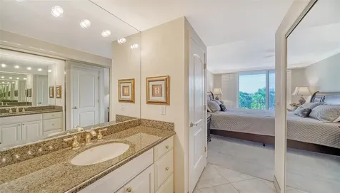 1212 Benjamin Franklin Drive Sarasota FL 34236