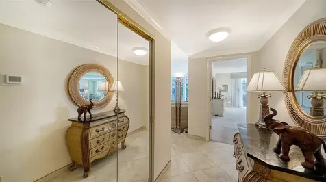 1212 Benjamin Franklin Drive Sarasota FL 34236