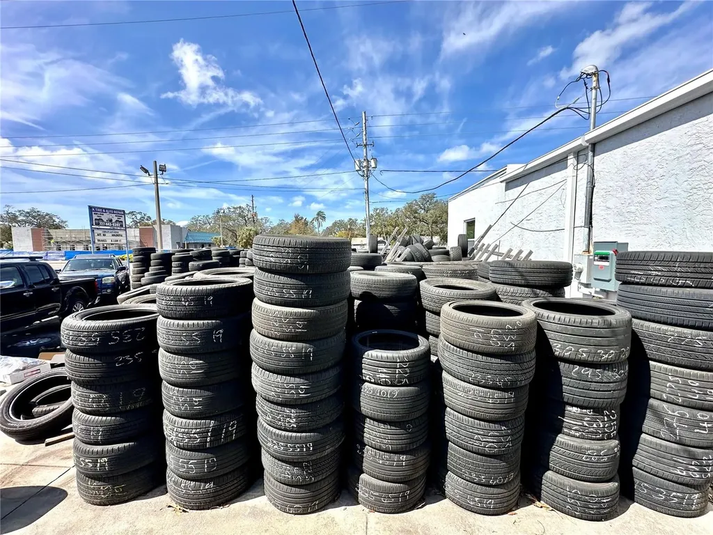 1371 S Missouri Avenue Clearwater FL 33756