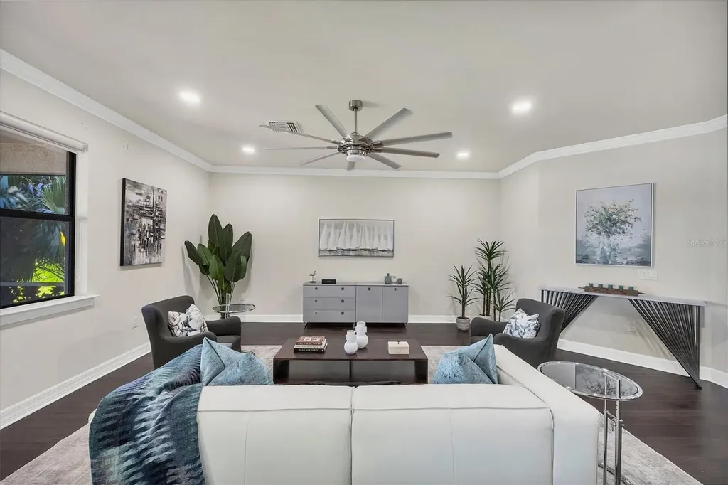 5923 Snowy Egret Drive Sarasota FL 34238
