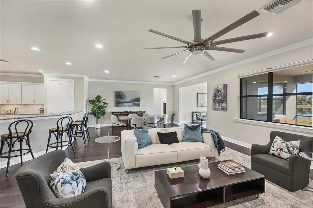 5923 Snowy Egret Drive Sarasota FL 34238