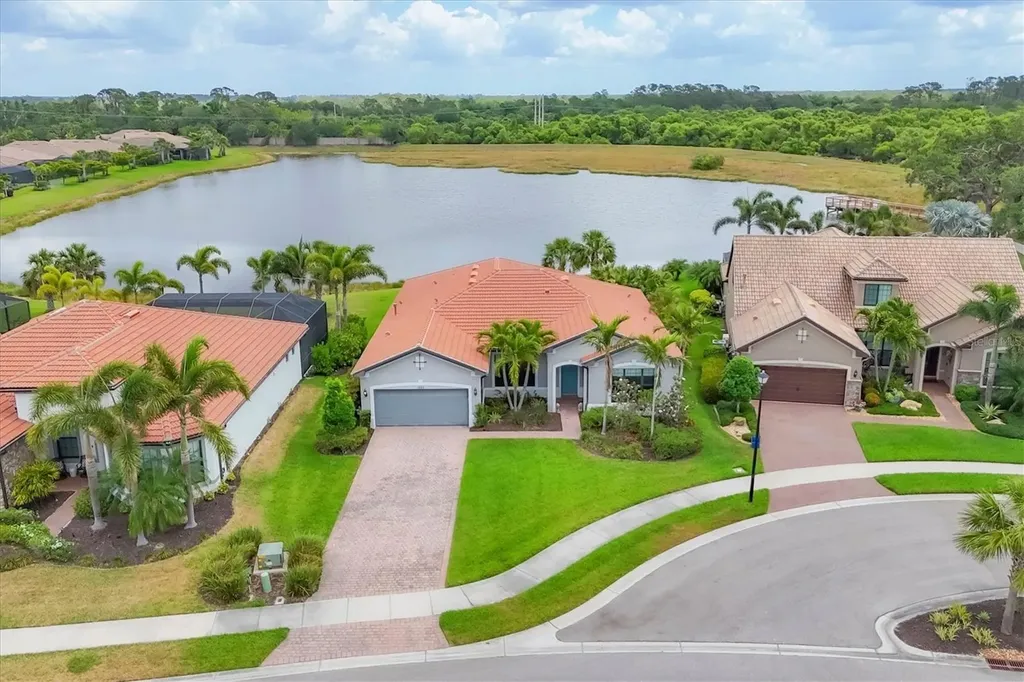 5923 Snowy Egret Drive Sarasota FL 34238