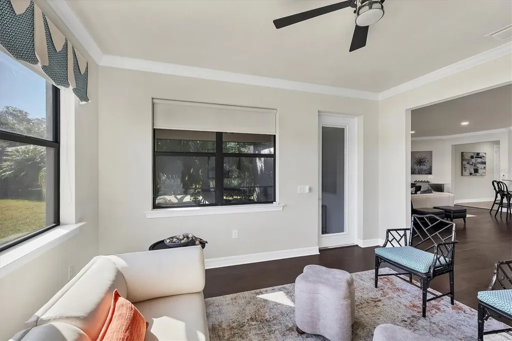 5923 Snowy Egret Drive Sarasota FL 34238