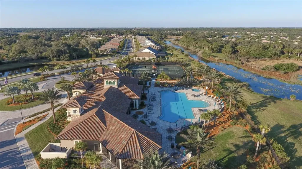 5923 Snowy Egret Drive Sarasota FL 34238