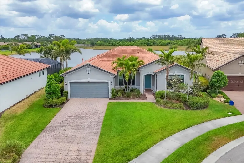 5923 Snowy Egret Drive Sarasota FL 34238