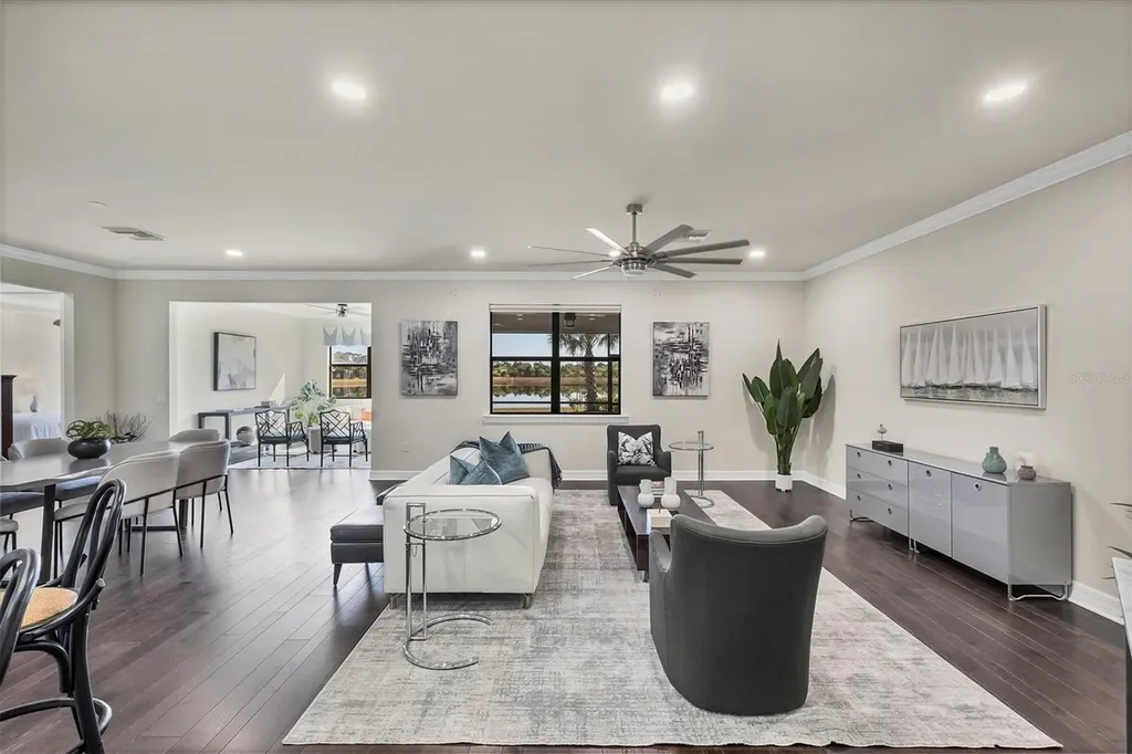 5923 Snowy Egret Drive Sarasota FL 34238