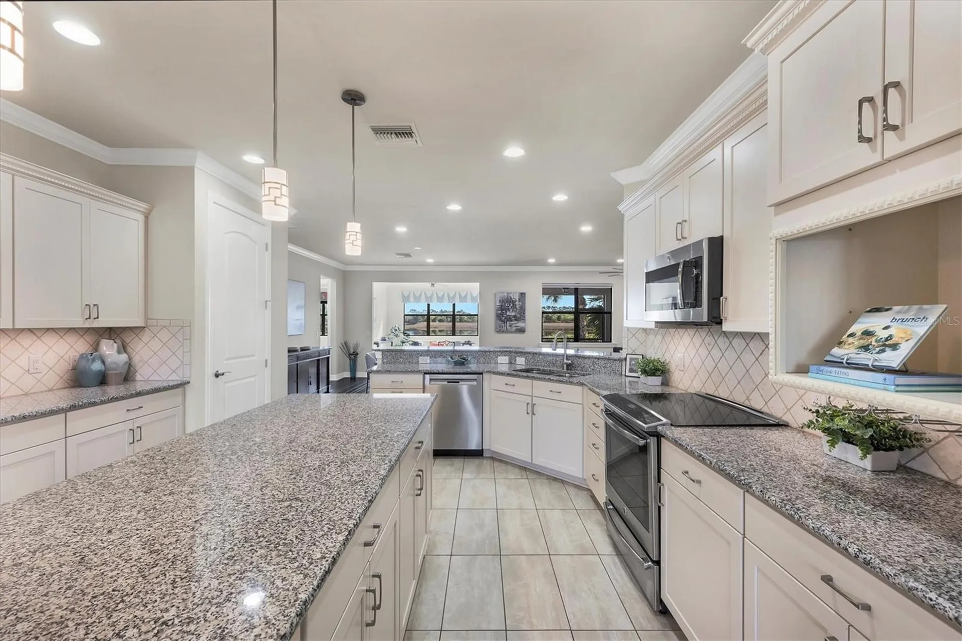 5923 Snowy Egret Drive Sarasota FL 34238