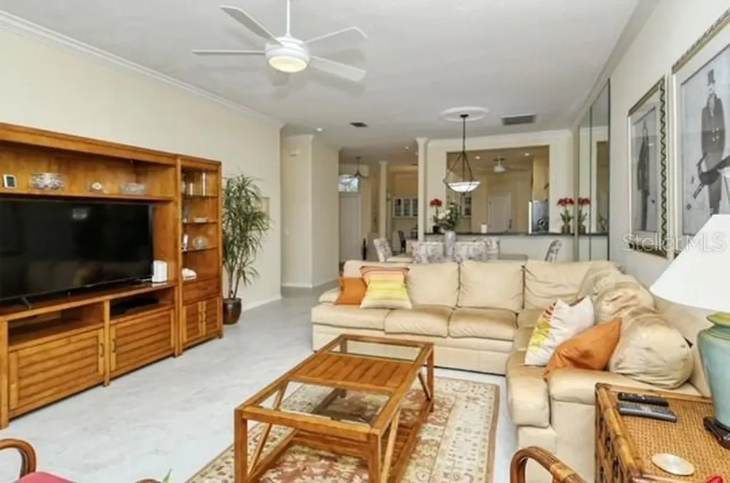 9480 Forest Hills Circle Sarasota FL 34238