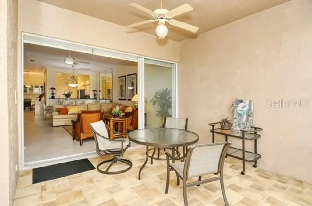 9480 Forest Hills Circle Sarasota FL 34238