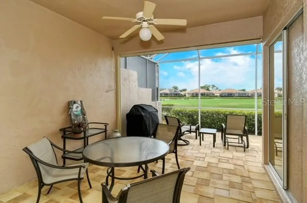 9480 Forest Hills Circle Sarasota FL 34238