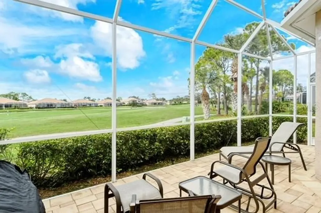 9480 Forest Hills Circle Sarasota FL 34238