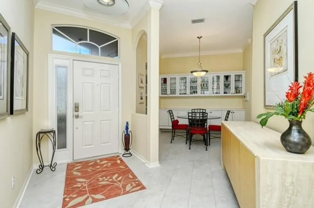9480 Forest Hills Circle Sarasota FL 34238