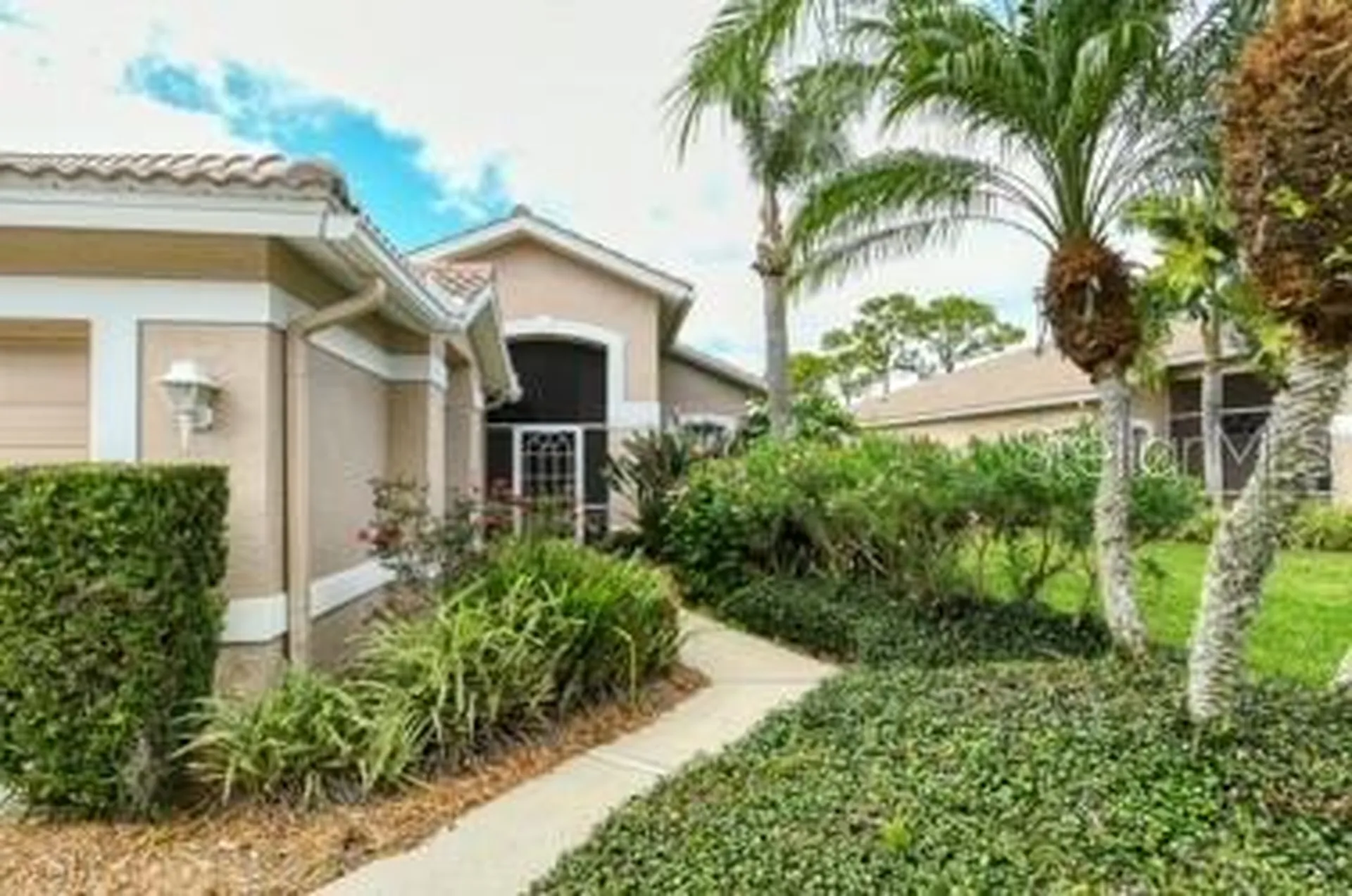 9480 Forest Hills Circle Sarasota FL 34238
