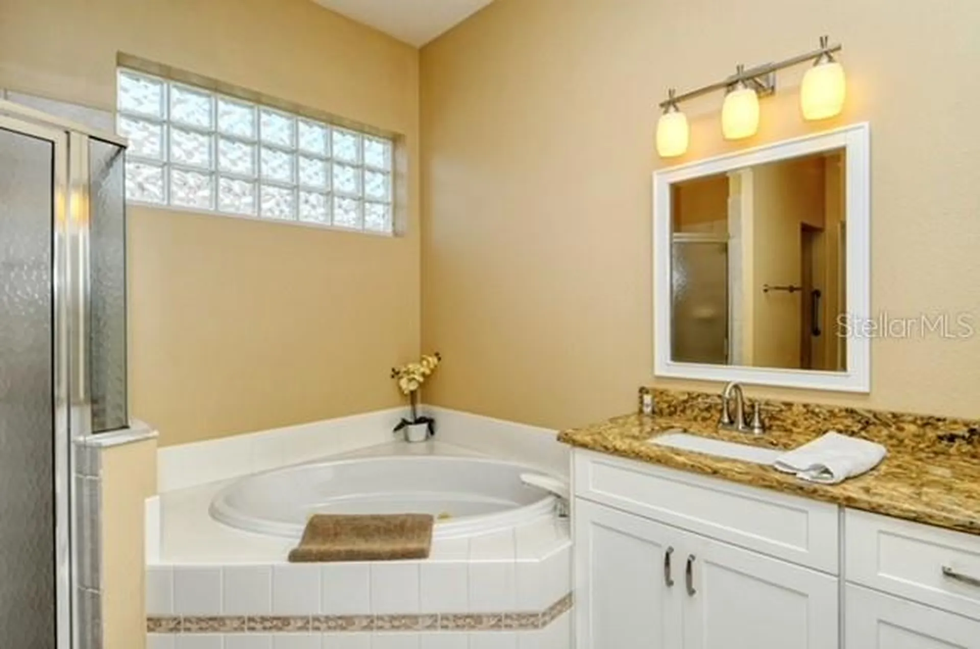 9480 Forest Hills Circle Sarasota FL 34238
