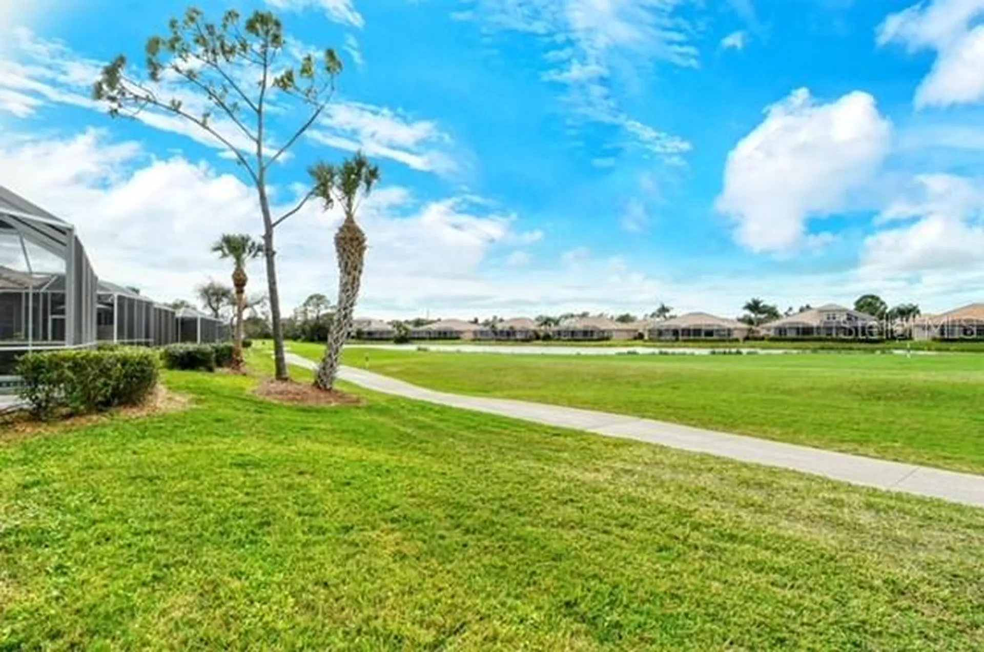 9480 Forest Hills Circle Sarasota FL 34238