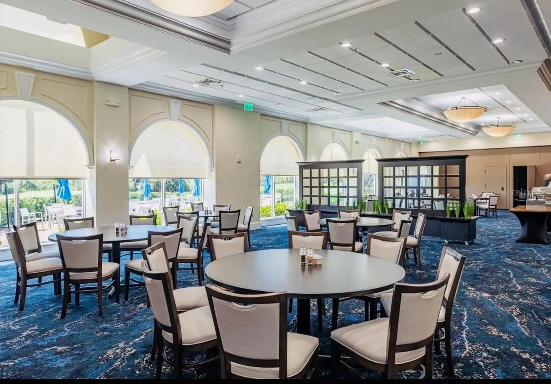 9480 Forest Hills Circle Sarasota FL 34238