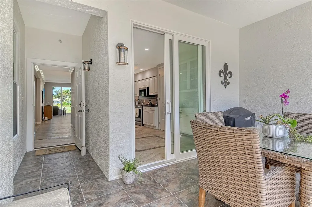 9470 High Gate Drive Sarasota FL 34238