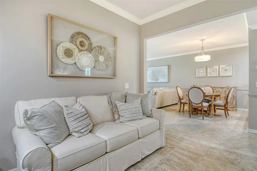 9470 High Gate Drive Sarasota FL 34238