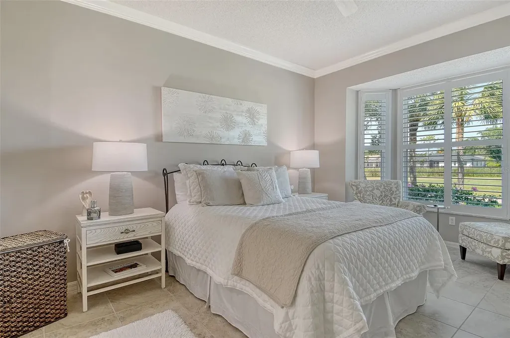 9470 High Gate Drive Sarasota FL 34238
