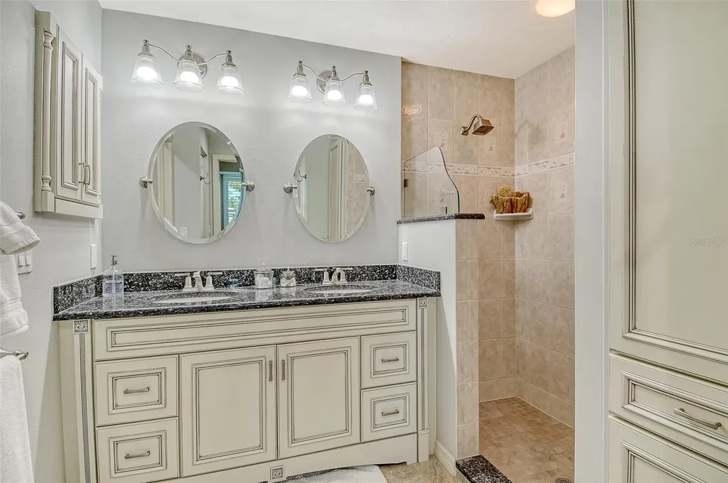9470 High Gate Drive Sarasota FL 34238