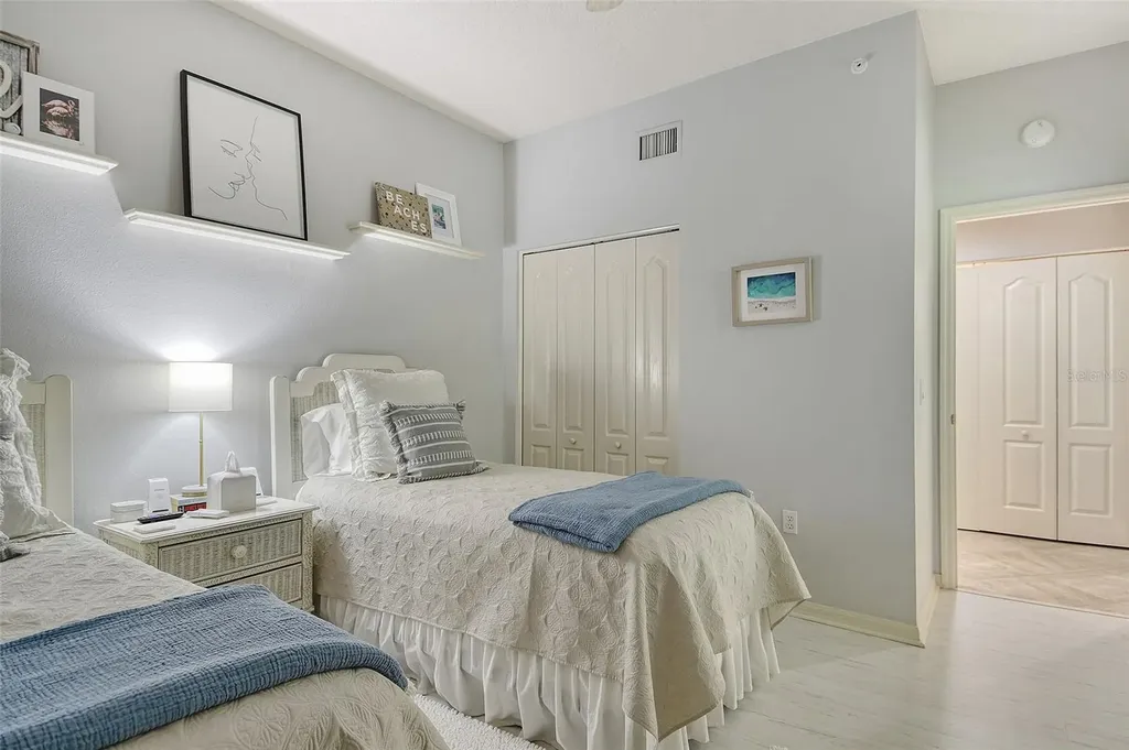 9470 High Gate Drive Sarasota FL 34238