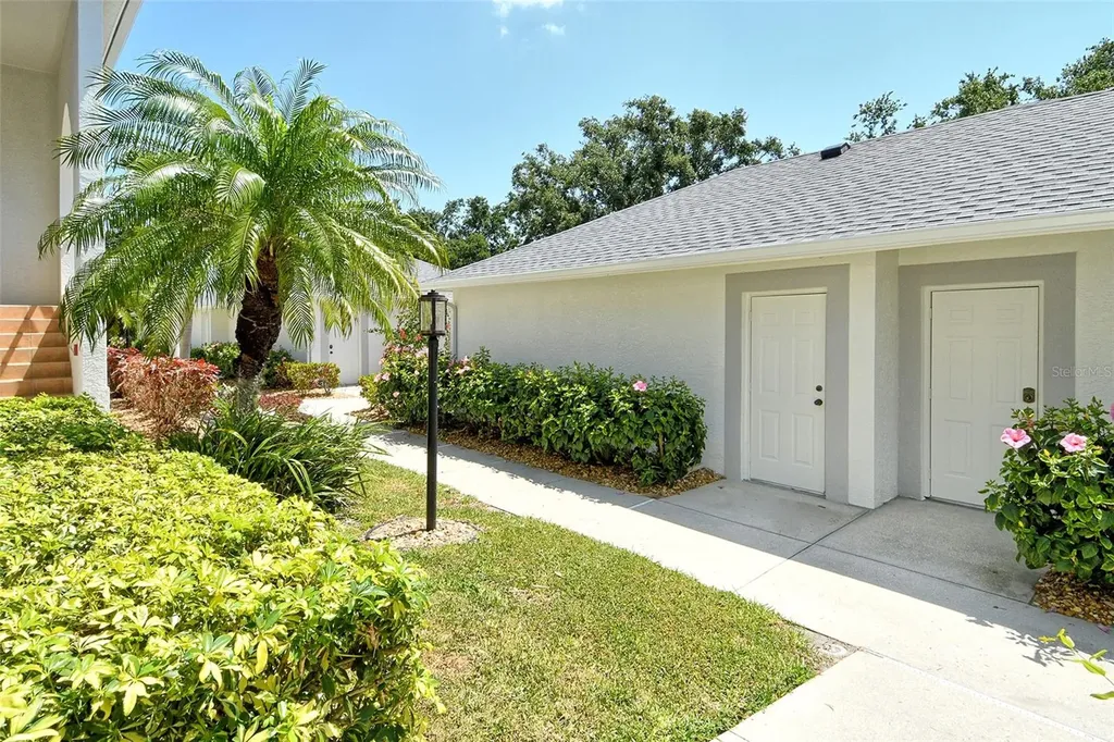9470 High Gate Drive Sarasota FL 34238