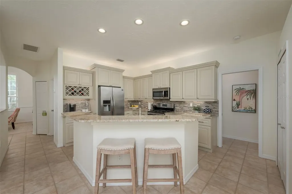 4912 Sabal Lake Circle Sarasota FL 34238