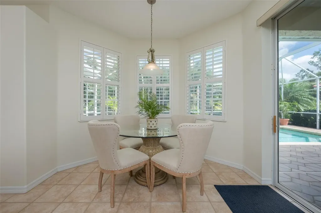 4912 Sabal Lake Circle Sarasota FL 34238