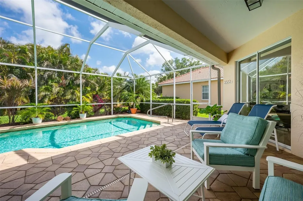 4912 Sabal Lake Circle Sarasota FL 34238