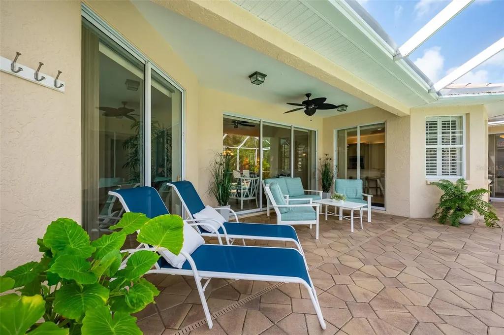 4912 Sabal Lake Circle Sarasota FL 34238