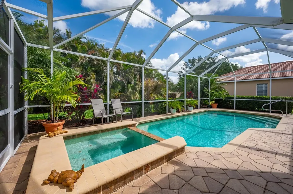 4912 Sabal Lake Circle Sarasota FL 34238