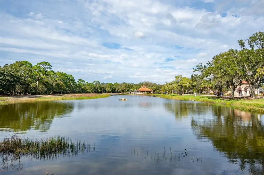 4912 Sabal Lake Circle Sarasota FL 34238