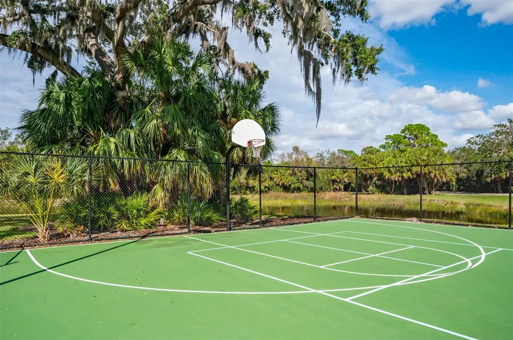 4912 Sabal Lake Circle Sarasota FL 34238