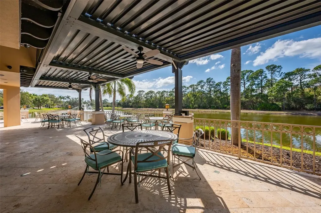 4912 Sabal Lake Circle Sarasota FL 34238