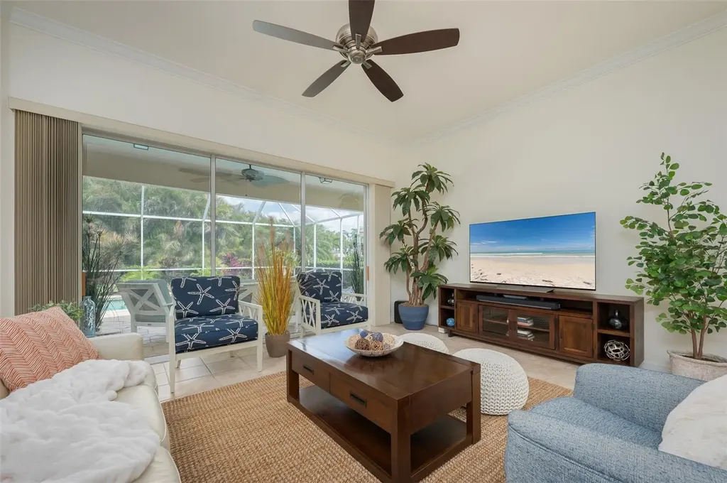 4912 Sabal Lake Circle Sarasota FL 34238