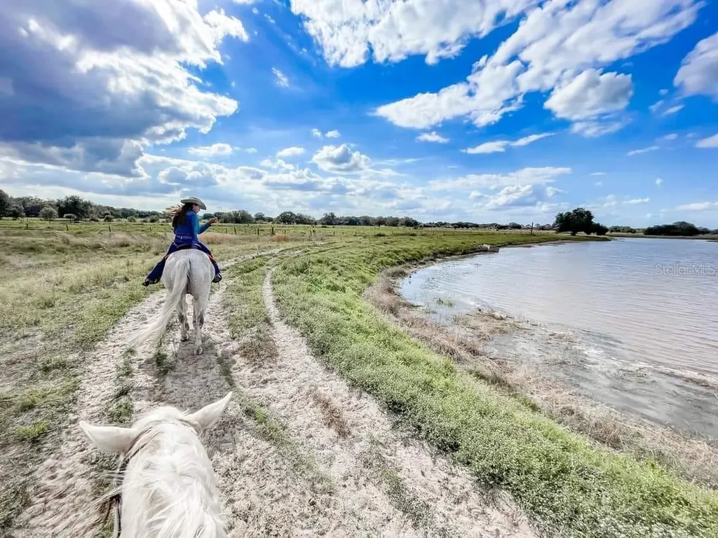 376 Bear Trail River Ranch FL 33867