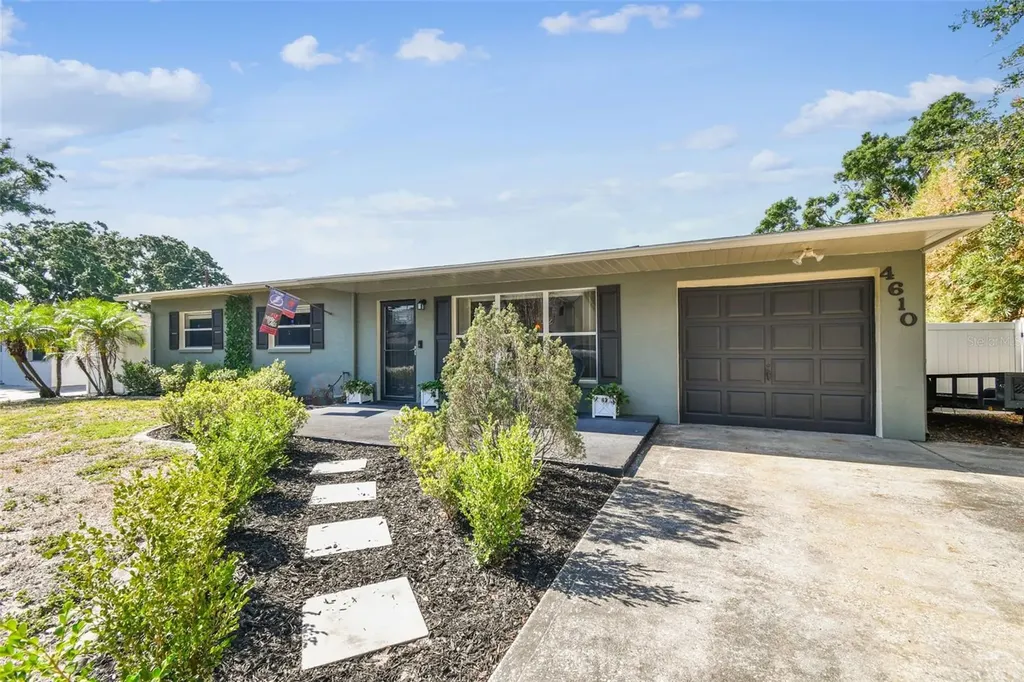 4610 W Mcelroy Avenue Tampa FL 33611