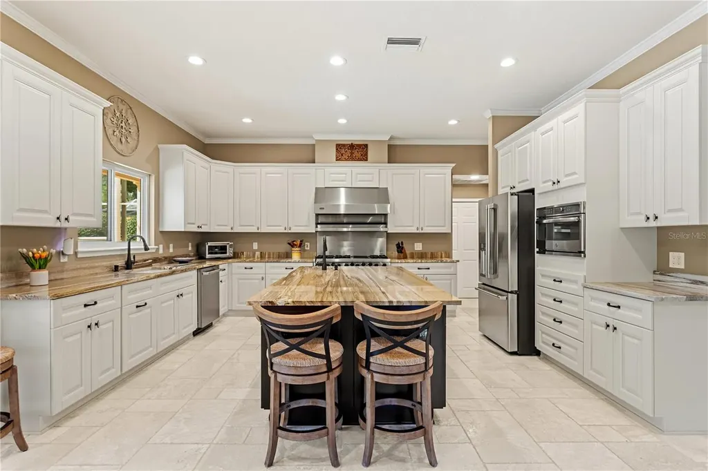 5017 Muir Way Lithia FL 33547
