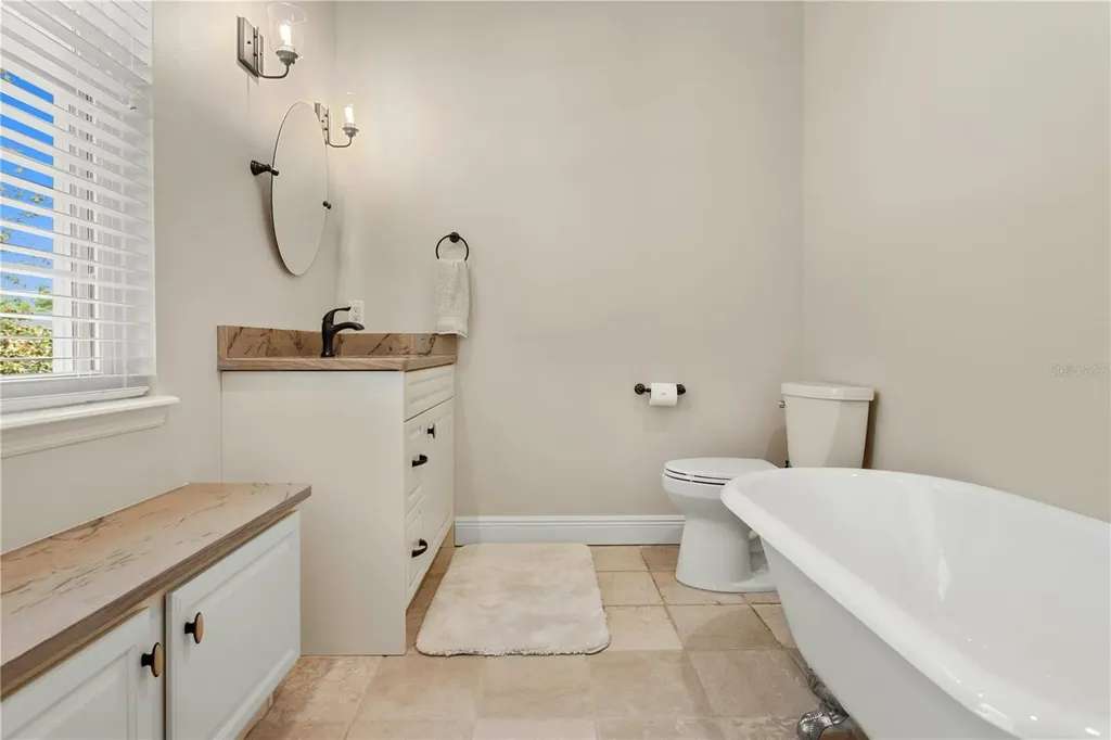 5017 Muir Way Lithia FL 33547