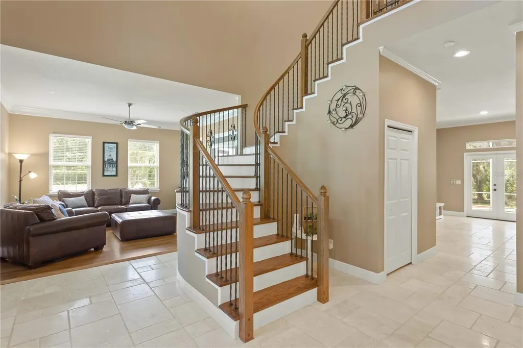 5017 Muir Way Lithia FL 33547