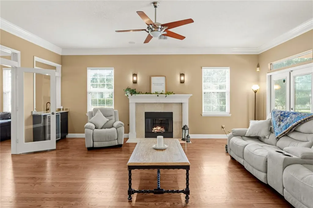 5017 Muir Way Lithia FL 33547