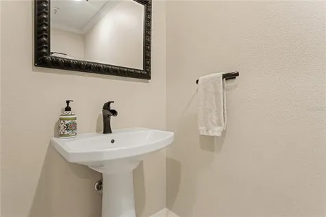 5017 Muir Way Lithia FL 33547