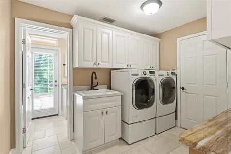5017 Muir Way Lithia FL 33547