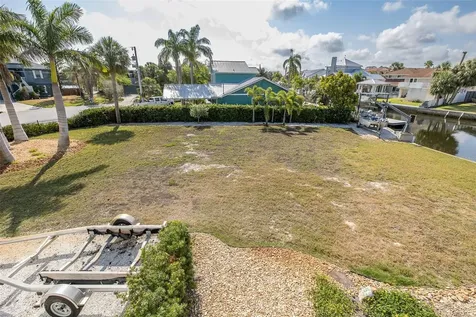 5040 Waterside Drive Port Richey FL 34668