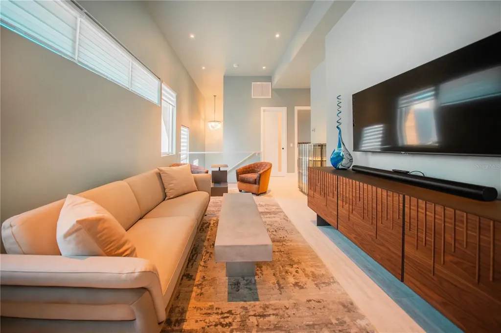 816 Goodrich Avenue Sarasota FL 34236