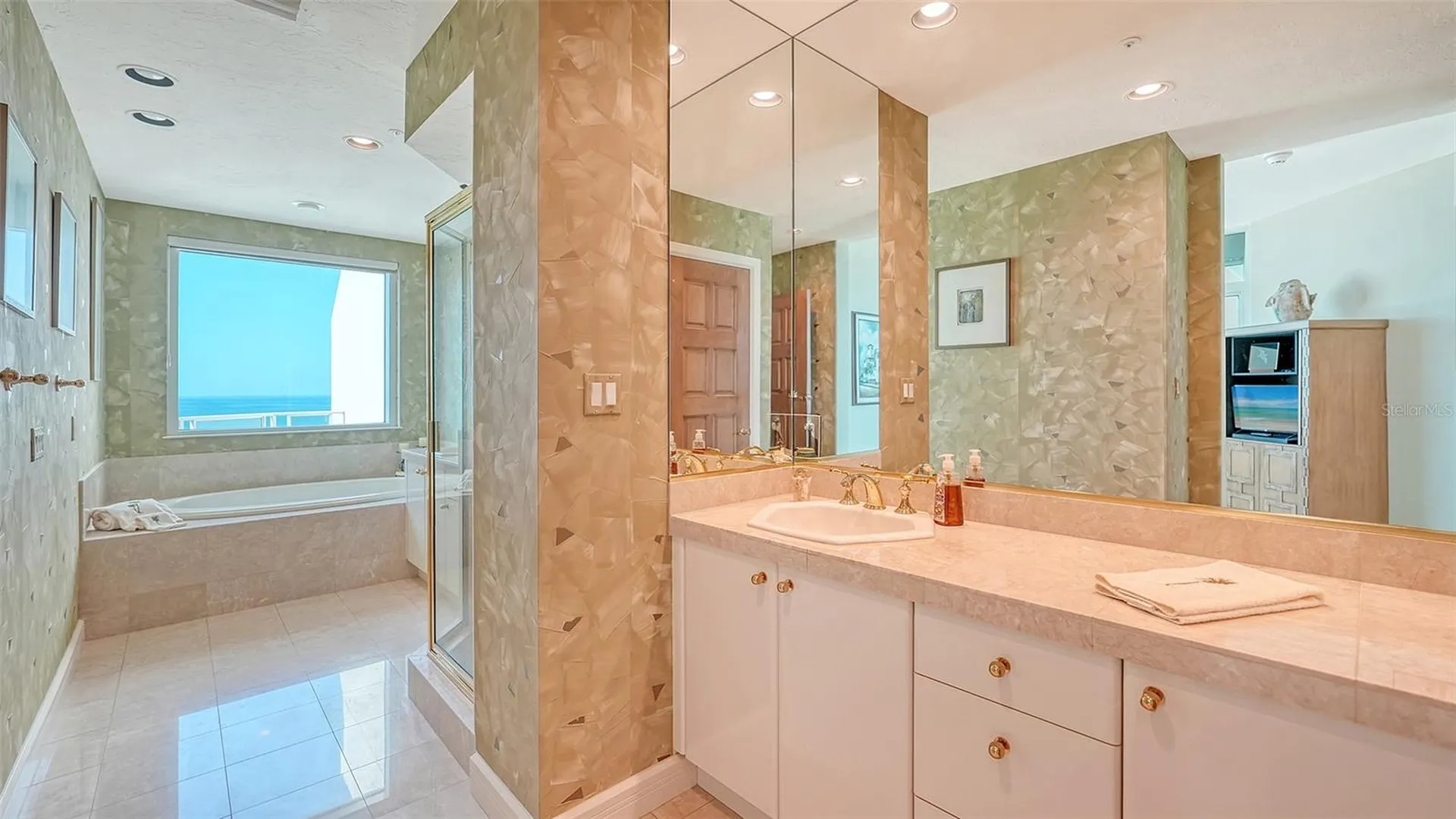 2185 Gulf Of Mexico Drive Longboat Key FL 34228