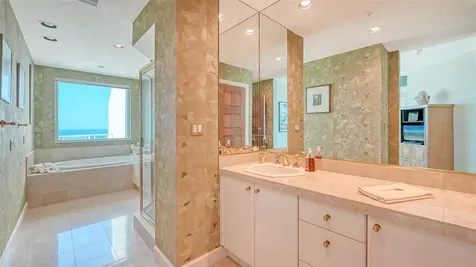 2185 Gulf Of Mexico Drive Longboat Key FL 34228